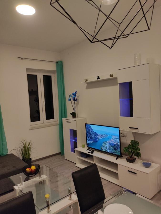 Apartment Ravnice Omiš Εξωτερικό φωτογραφία