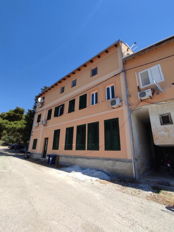 Apartment Ravnice Omiš Εξωτερικό φωτογραφία