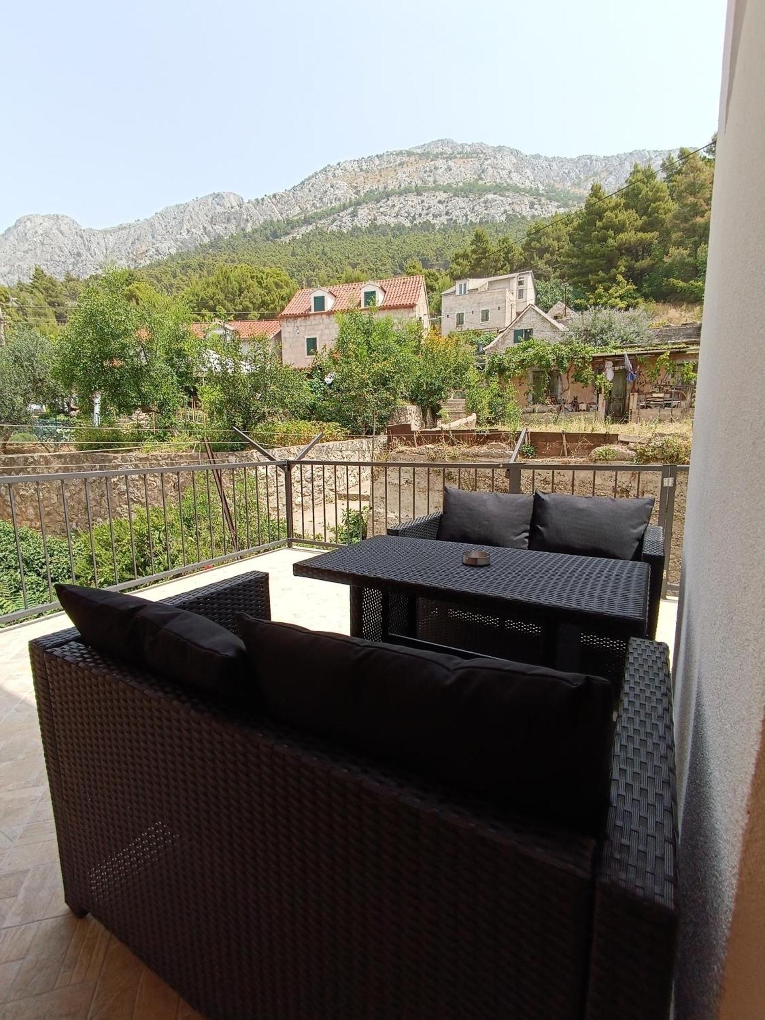Apartment Ravnice Omiš Εξωτερικό φωτογραφία